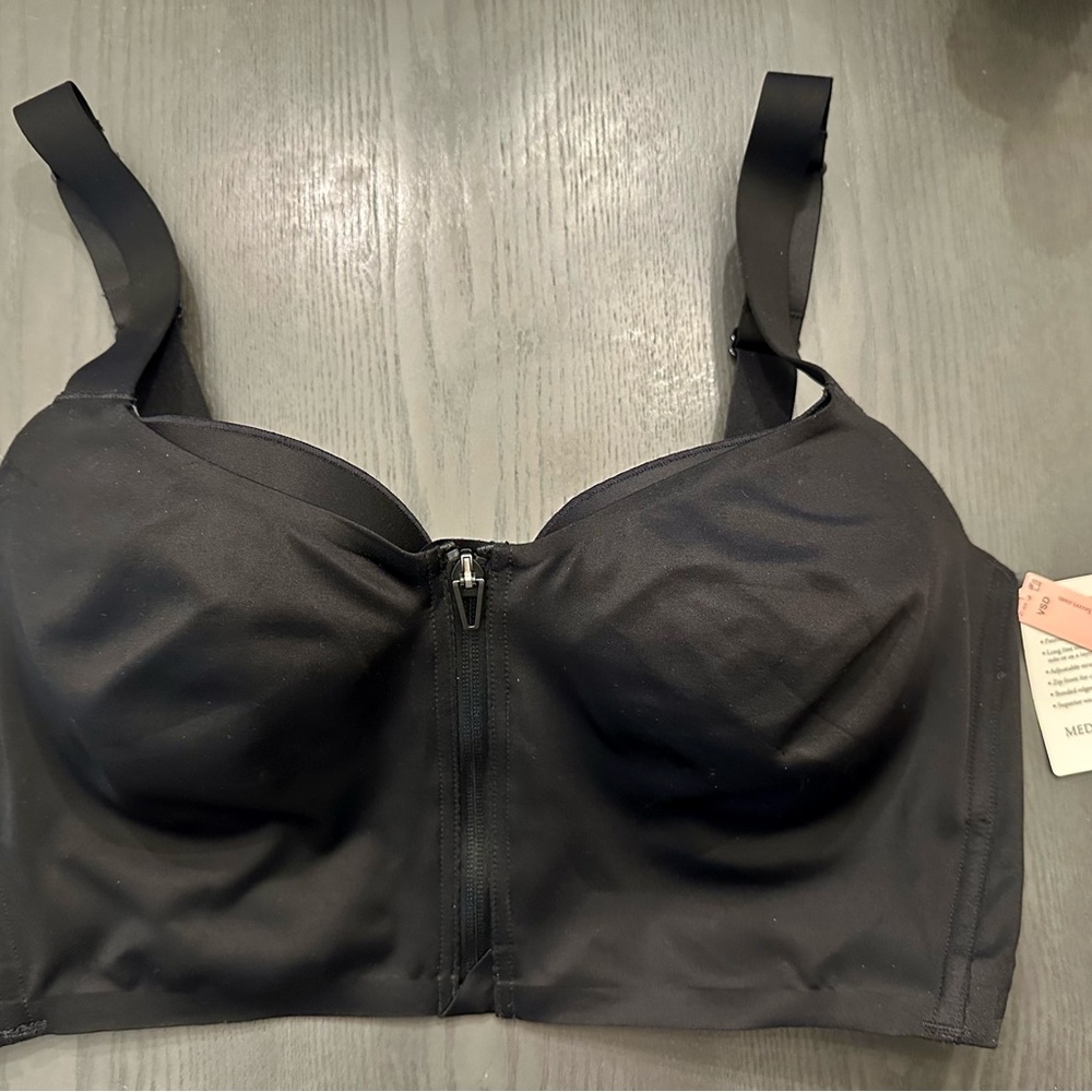 Victoria Secret Knockout Front Close Zip Sports Bra - 36D